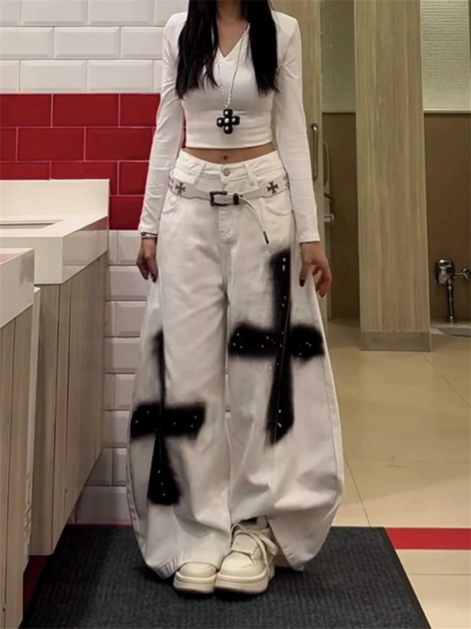 Y2K Womens High Waist Super Wide Leg White Jeans Black Cross Graffiti Studded Gothic Streetwear Trendy Denim Trousers M260310