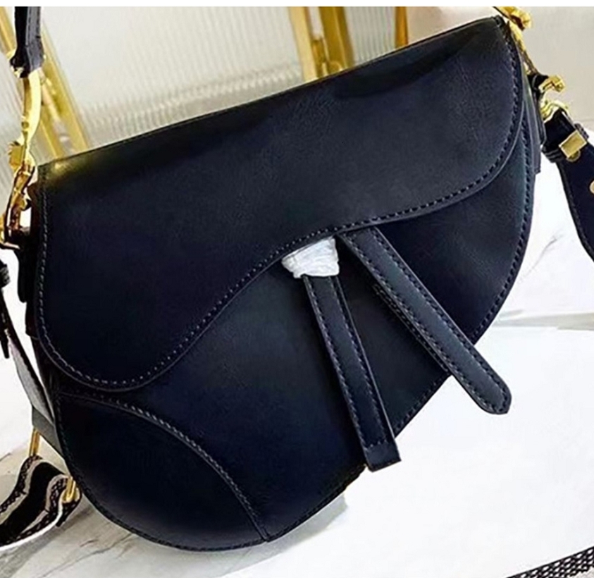 2026 Luxury Designer Classic Saddle Crossbody Bag Hardware Fashion Ladies Premium Leather Clutch Handbag Summer classic style 8686