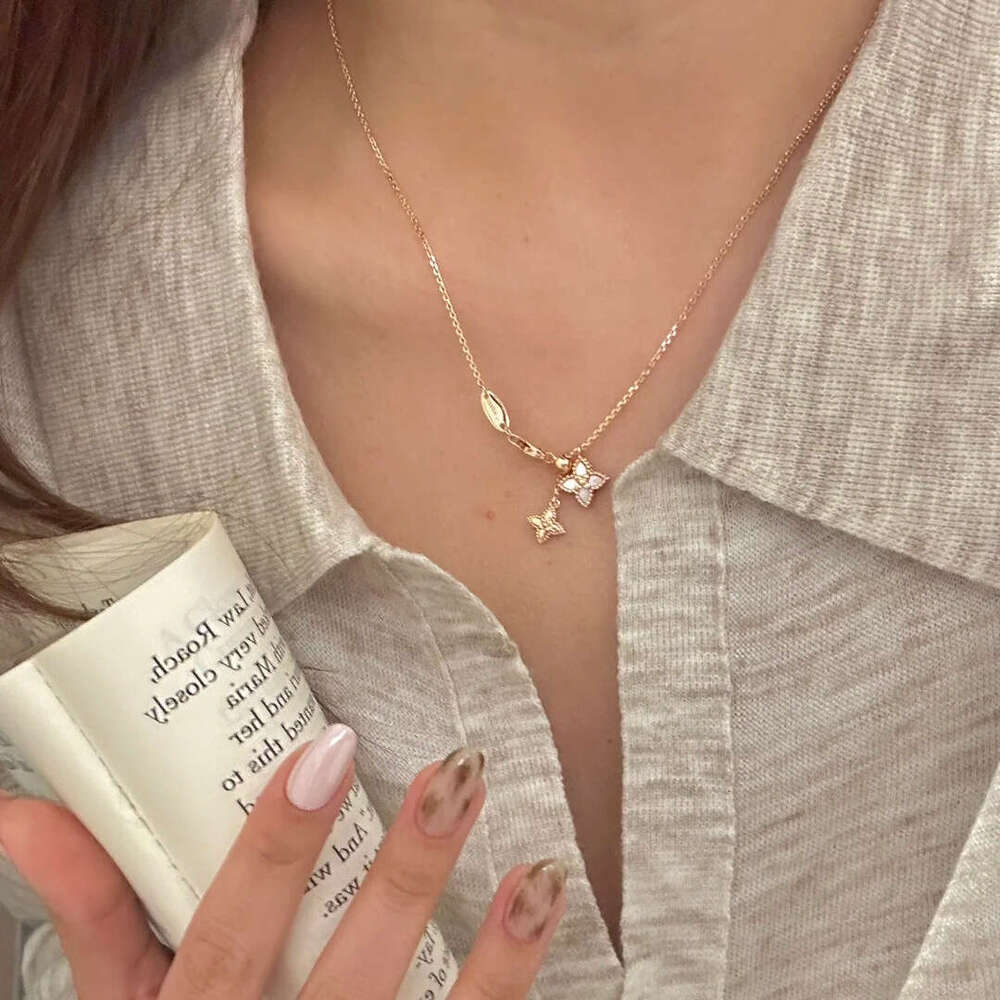 Women Jewelry Layered Necklace French Retro Old Money Style Mini Pink Mother-of-Pearl Four-Leaf Clover Super Fairy