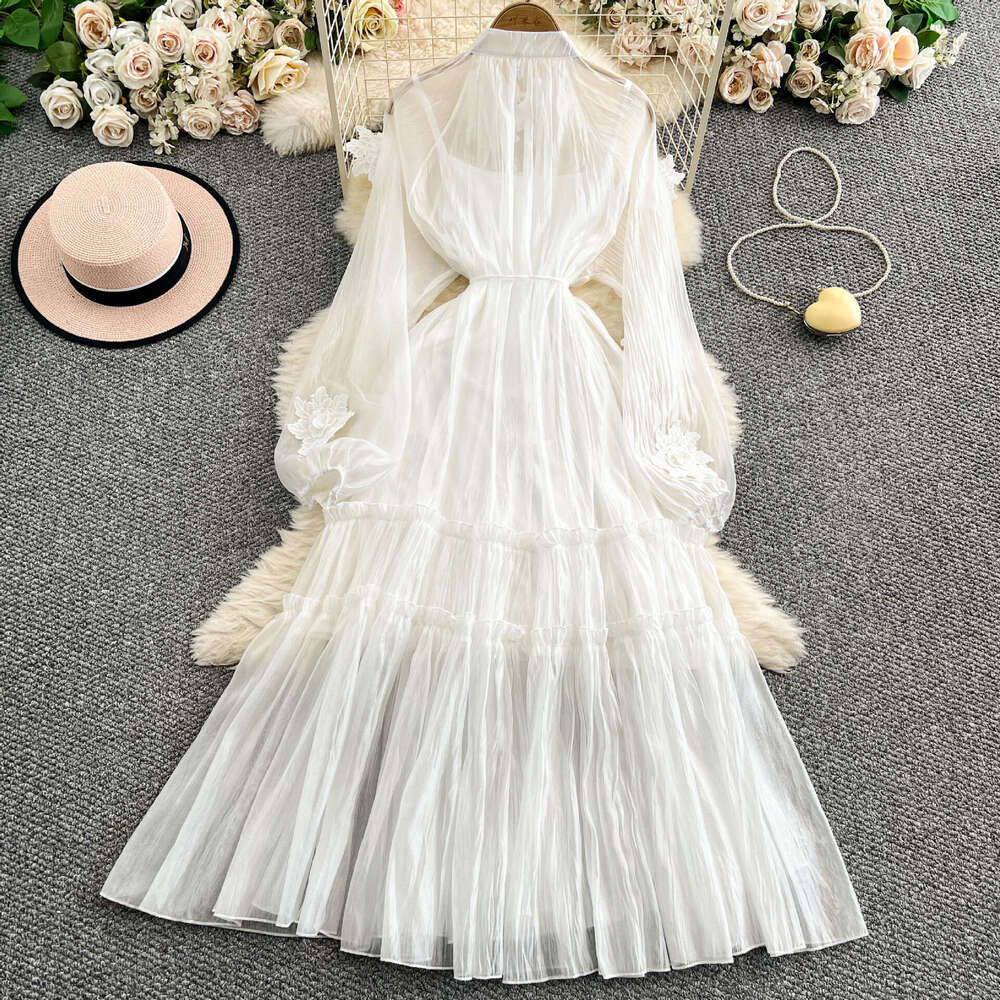French elegant three-dimensional lantern sleeve dress 2026 new unique and exquisite fairy like seaside vacation