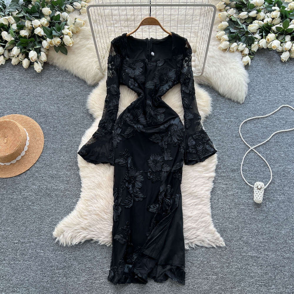 2026 autumn and winter European and American light luxury social celebrity style crossover black women's dress waist cinching