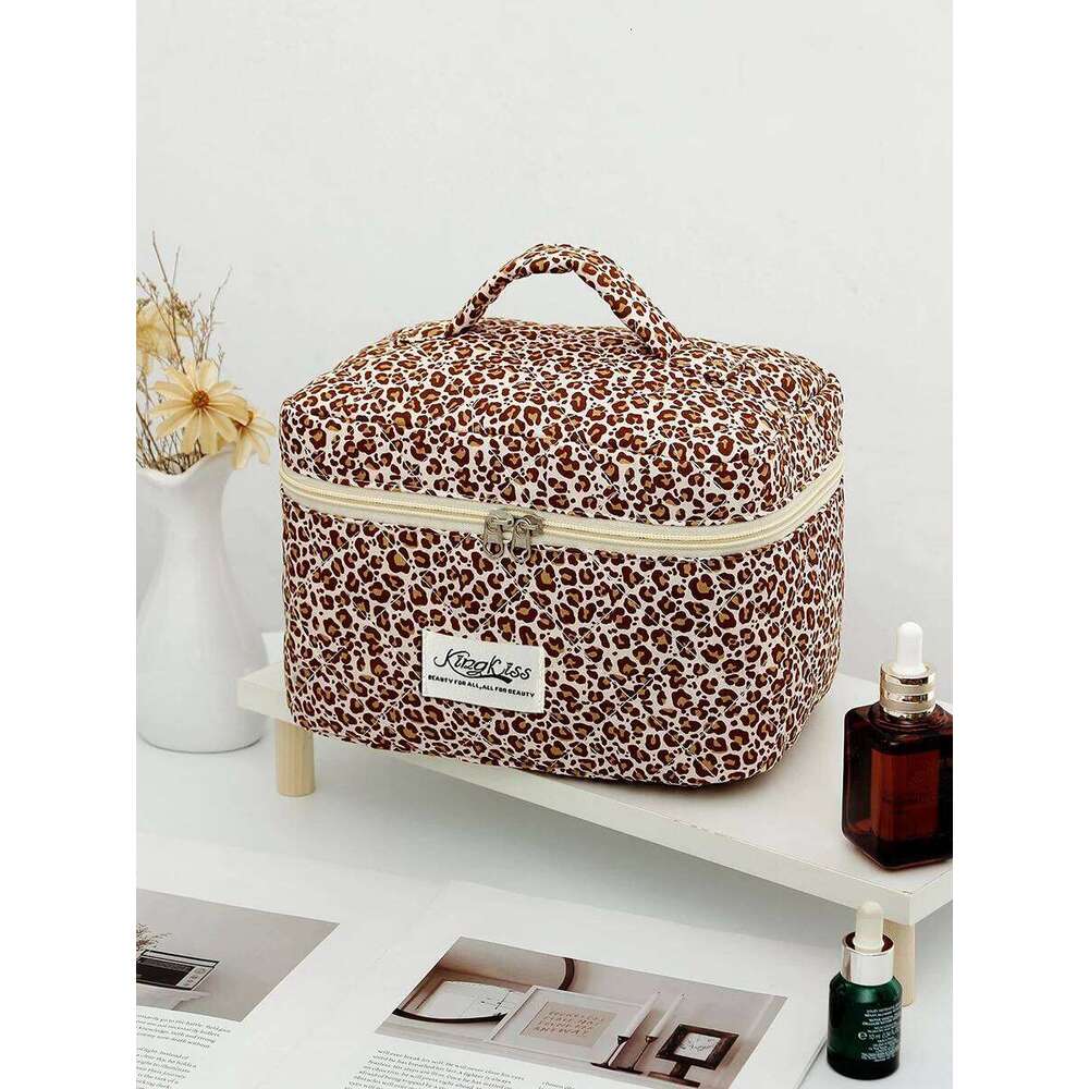 1pc leopard quilted makeup storage bag, portable zipper set, cute large capacity cosmetic bag XJ260310