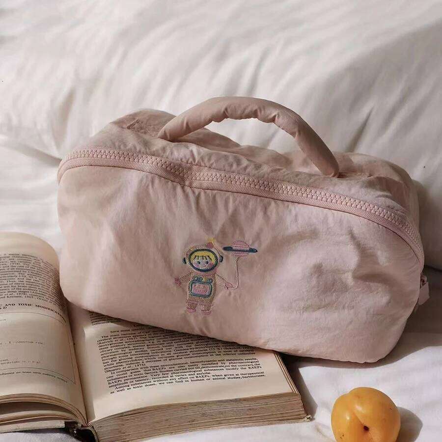 Portable Large Capacity Women's Cosmetic 2025 New Style Makeup Storage Cute Inner Organizer Wash Bag Pure Color XJ260310