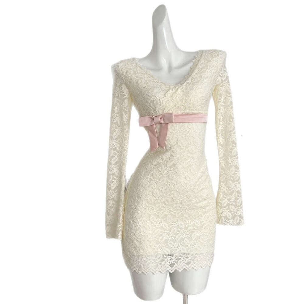 French ladies' elegant color blocked lace cross V-neck long sleeved dress suitable for women's slim fit dress