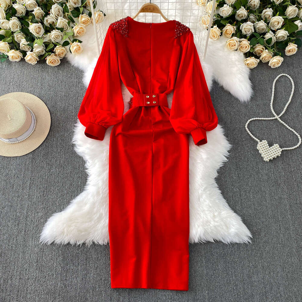 2026 new design light luxury V-neck elegant gemstone inlaid dress waist slimming lantern sleeves