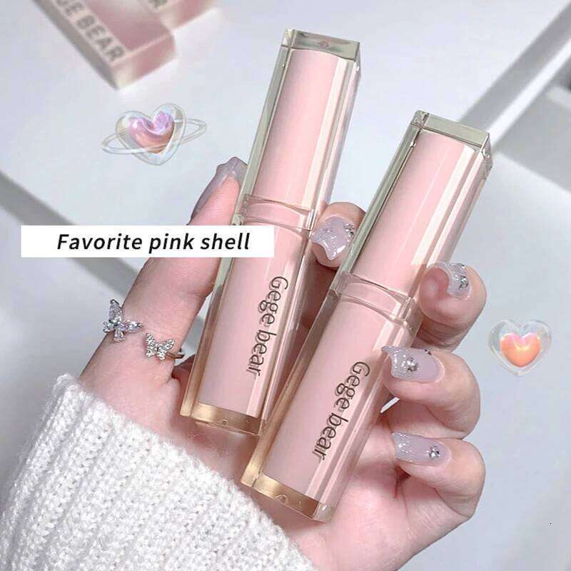 When light, soft smooth lipstick hydrates moisturizing and white, not easy stick to the cup Z260310