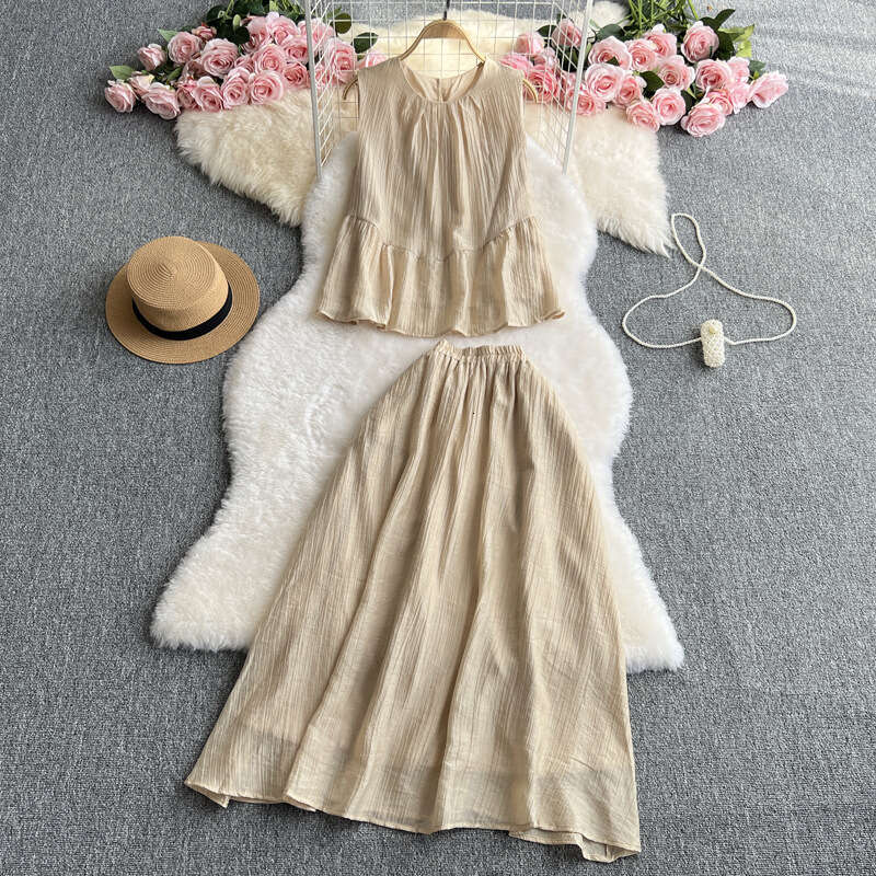 2026 Designer Gentle Style Women's Two Piece French Sweet Loose Sleeveless Top High Waist Slimming Trumpet Skirt