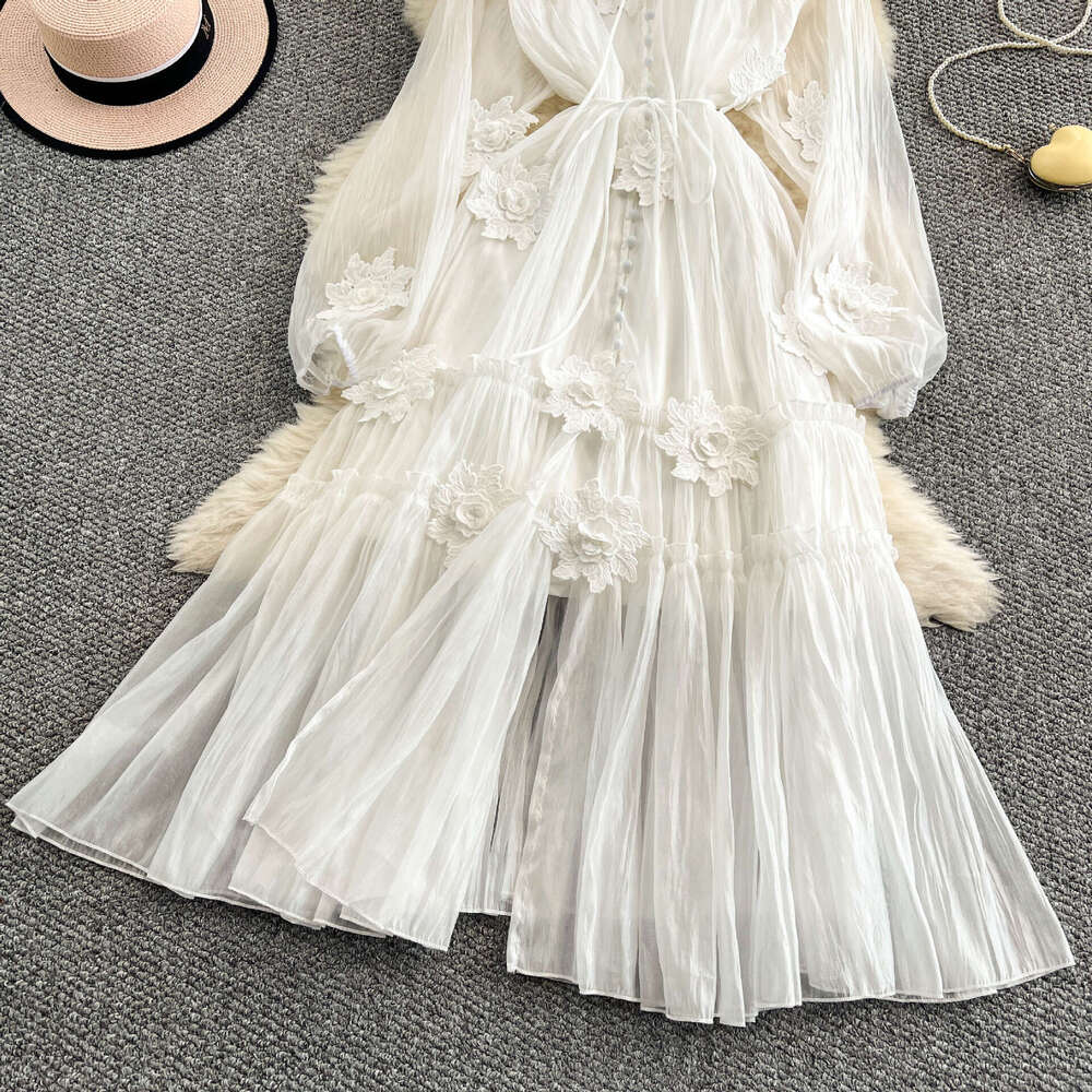 French elegant three-dimensional lantern sleeve dress 2026 new unique and exquisite fairy like seaside vacation