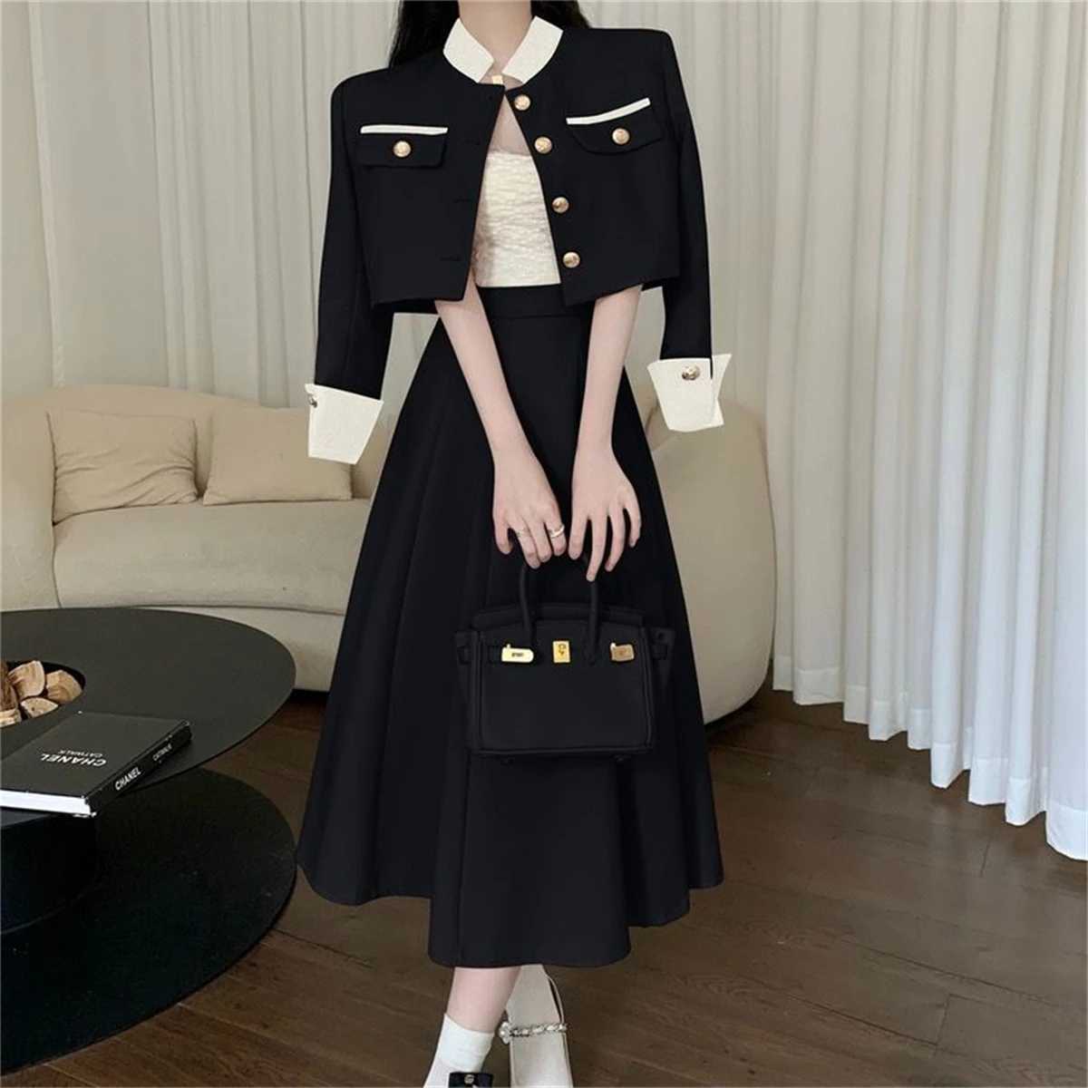 Spring and Autumn Fashion Set for Women Xiaoxiangfeng Two piece set of socialite temperament Short coat half body long skirtT260310