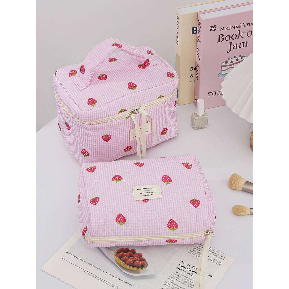 1pc/set Strawberry Quilted Travel Toiletry Portable Makeup Bag, Lightweight Storage Bag XJ260310