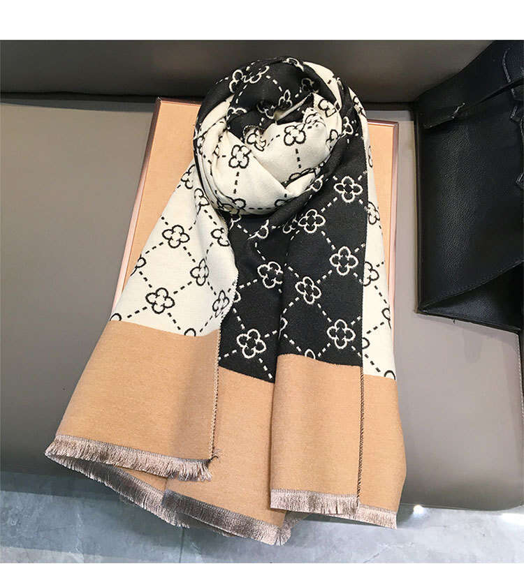 Autumn/Winter Double-Sided Four-Leaf Flower Imitation Cashmere Scarf For Women, Air-Conditioning Shawl, Student Warm Neck Warmer, High-End Elegance