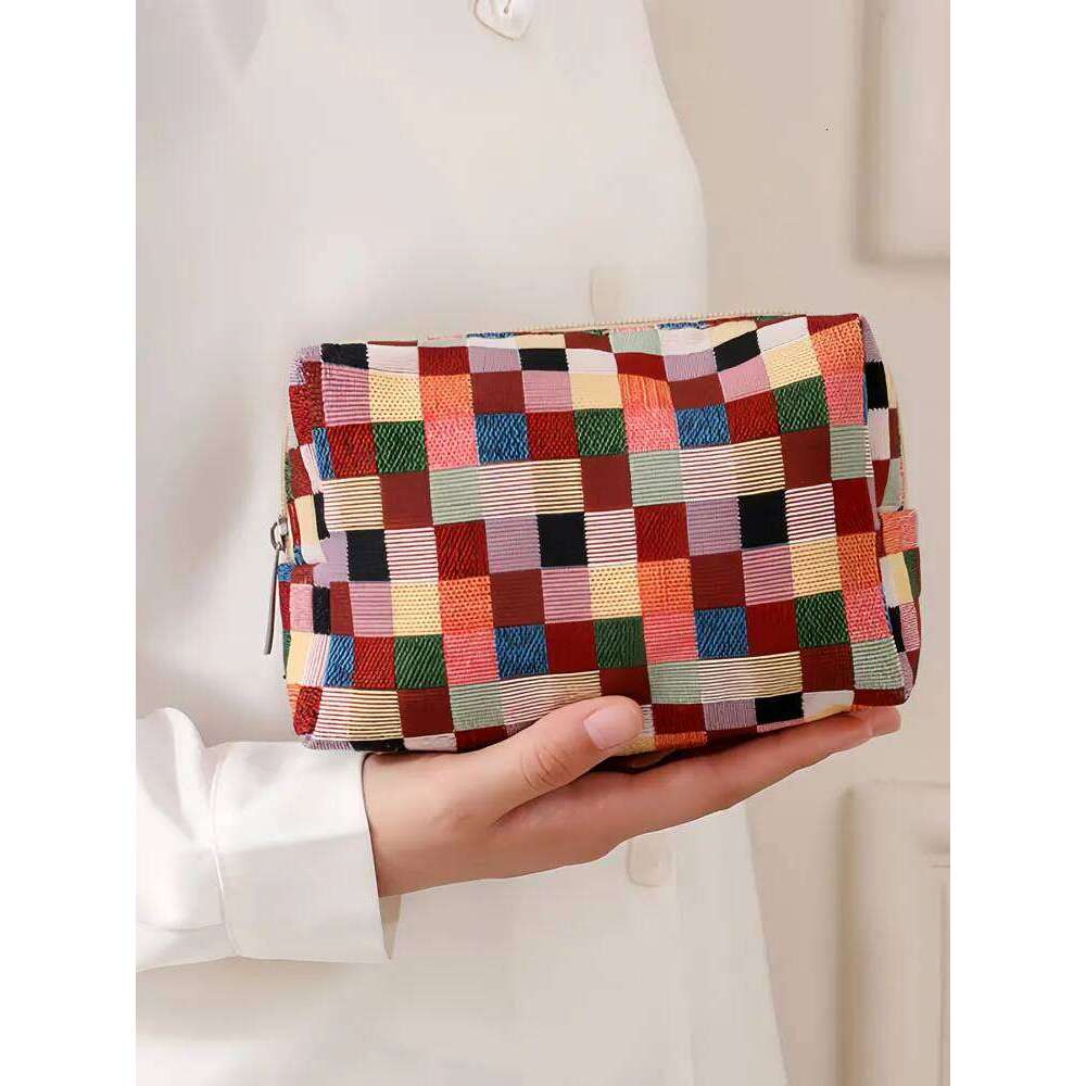 1PC Autumn and Winter new checkered travel makeup Bag Portable large-capacity clutch XJ260310
