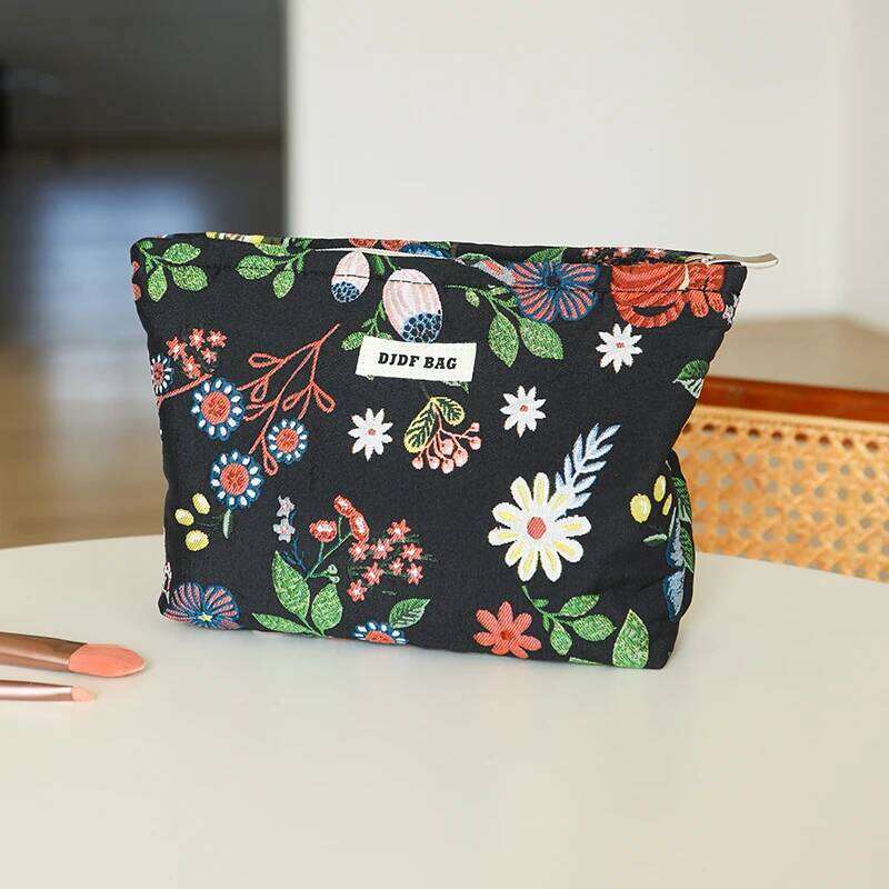 Women's Black Jacquard Large Capacity Lipstick Makeup Storage Handy Hand Clutch Travel Toiletry Bag Ins Style XJ260310