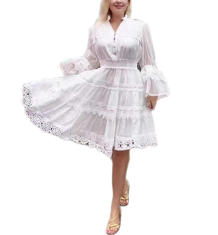 2026 autumn and winter European and American niche elegant lace patchwork bell sleeves waist slimming solid color dress