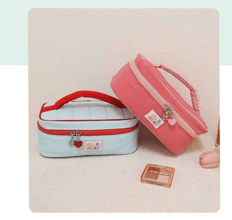 Customized Ins Korean style high-value handheld bag, cute color blocking, large capacity portable skincare makeup b XJ260310
