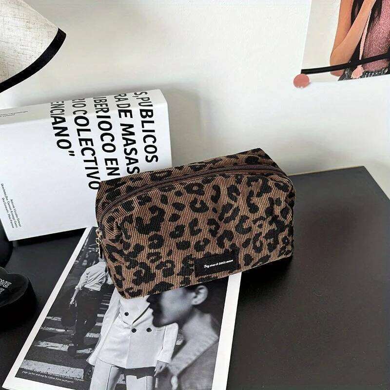 1pc Large Women Leopard Cosmetic Box Shaped Zipper Make Up Bag Washing Makeup Organizer Travel Beauty Case XJ260310