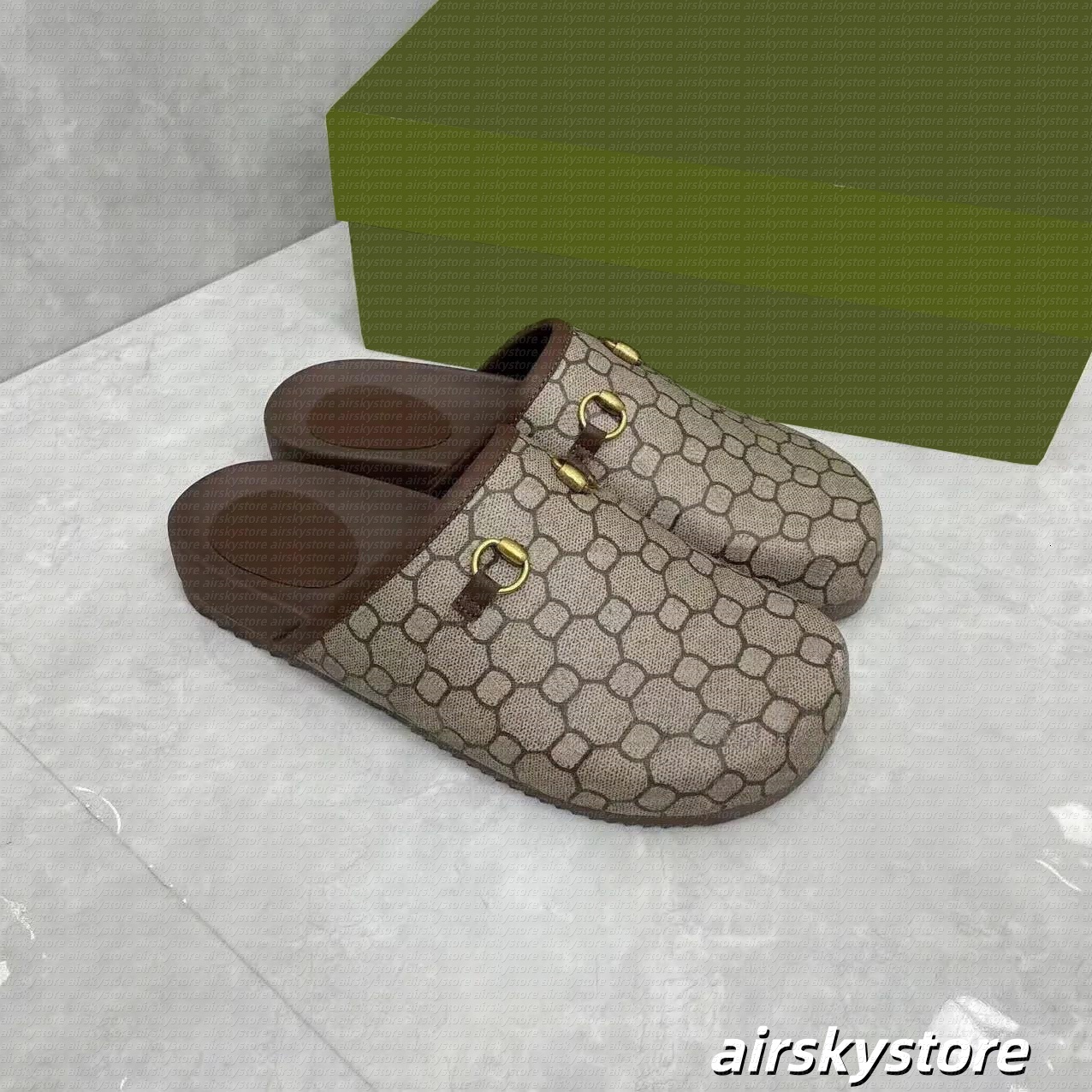 Designers clogs Luxury Slippers Slide mules Women Ladies flip flops Rubber Hollow Platform Sandals Flip Flops Scuffs Lovely Sunny Beach Shoes eur 35-46 2026