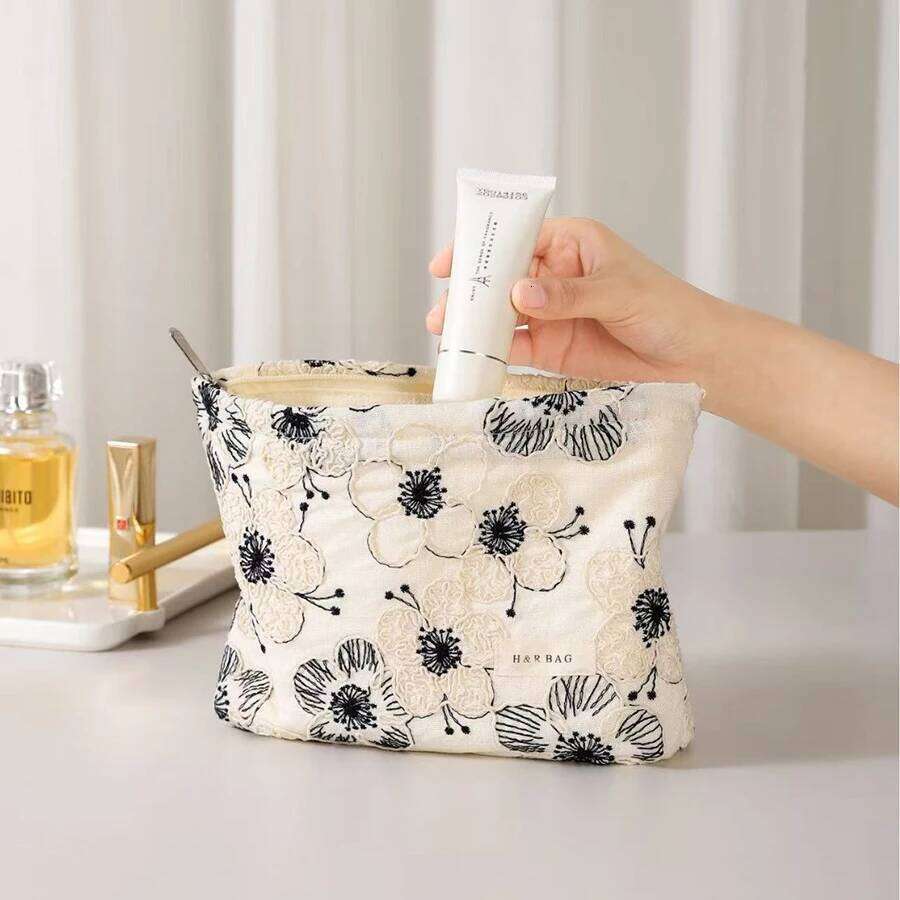 French Vintage Embroidery Fabric Makeup Travel Skin Care Product Storage Portable Handheld Wash Octagonal Bag XJ260310