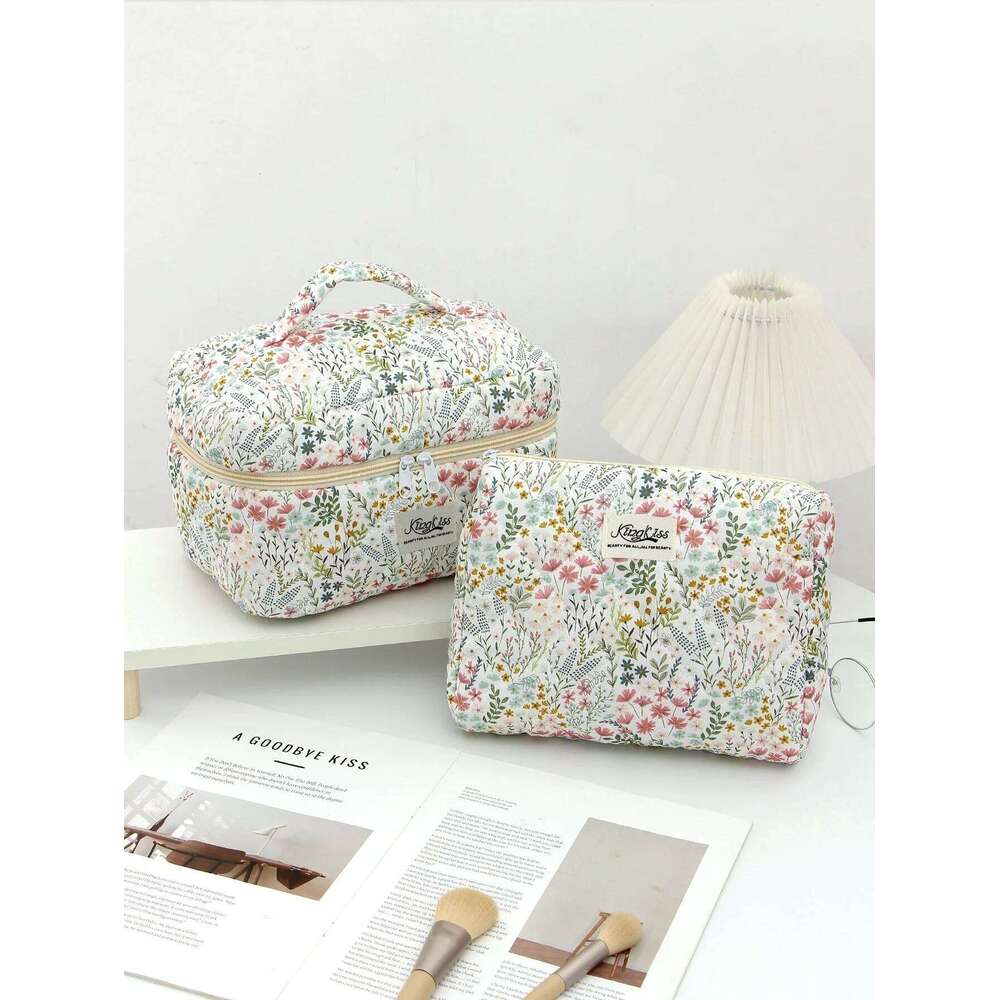 1pc Green floral quilted large capacity cute bag, multifunctional portable makeup bag XJ260310