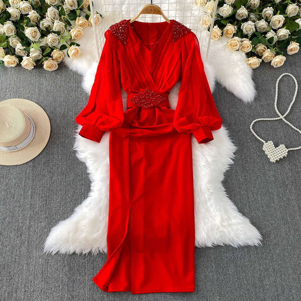 2026 new design light luxury V-neck elegant gemstone inlaid dress waist slimming lantern sleeves