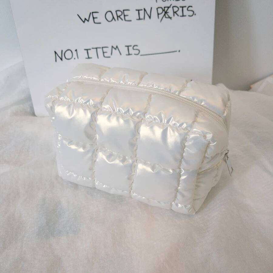 Simple Ins Style down Travel Cosmetic Women's Portable Handheld Large Capacity High-End Sensation Toiletry Storage Bag XJ260310