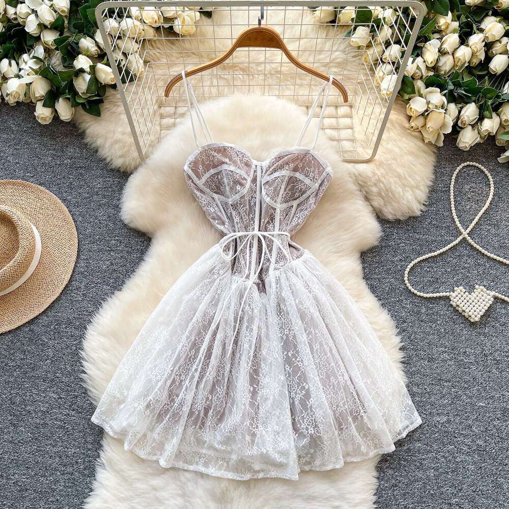 Pure Desire Hot Girl Lace Belt Women's 2026 Autumn French Social Birthday Party Lace Fluffy Dress