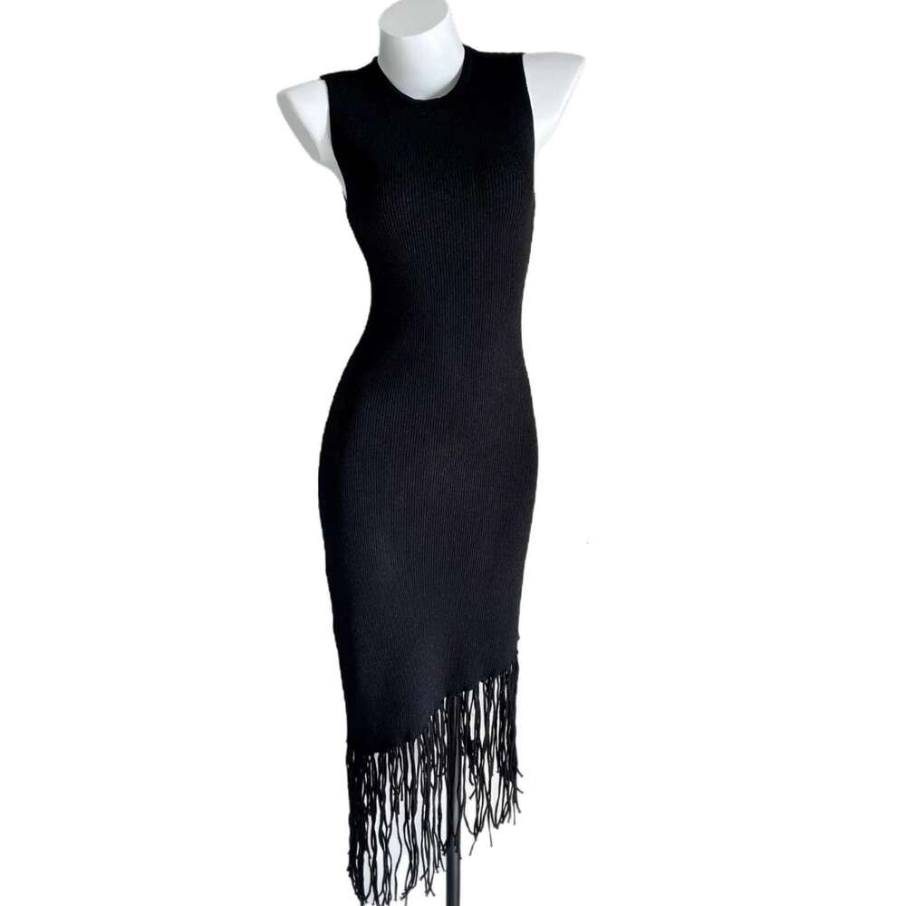2026 Spring and Summer New Fashionable, Elegant, Simple, Gold Thread Tassel Waist, Slimming, Sexy Knitted Tank Top Dress