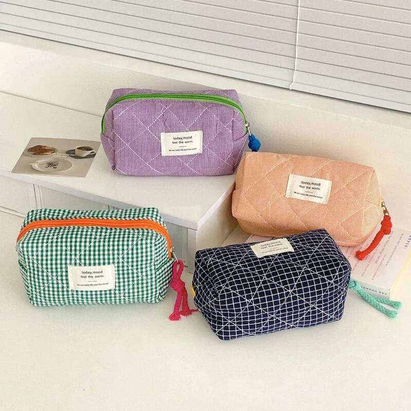 Quilted Plaid Girls Cosmetic Bags Retro Ladies Clutch Pencil Case Coin Purse Portable Travel Female Toiletry Storage Bag Handbag XJ260310
