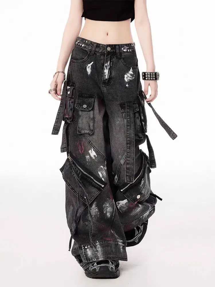 American Vintage Y2K High Street Retro Graffiti Workwear Loose Jeans Multi Pocket Strap Design Streetwear for Men and Women M260310
