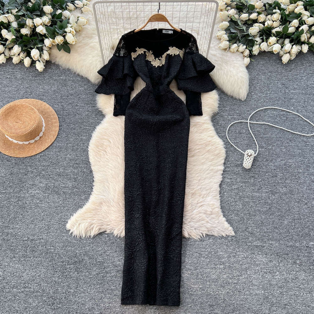 2026 Women's Black European and American Fashionable Elegant Lace Embroidered Ruffle Border Slimming Version Jacquard Dress