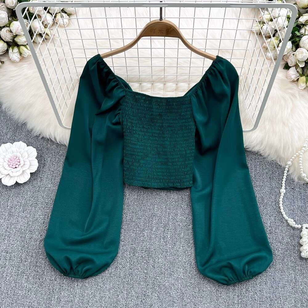 Spring fashion V-neck pleated collarbone exposed fluffy long sleeved pullover for women's fashionable and unique short top