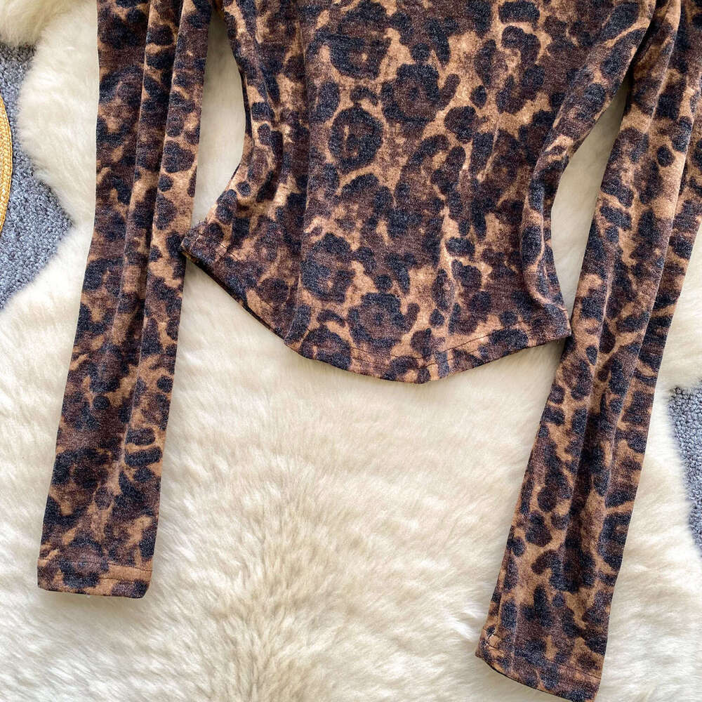 Designer French fashion high-end round neck puff sleeve leopard print women's top autumn and winter new slim fit basic shirt