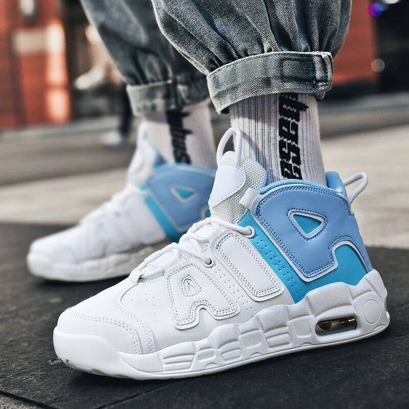 New Large-sized High-top Men's Lightweight and Anti-slip Air Cushioned Sports Running Shoes, Casual Basketball Shoes 26W0310