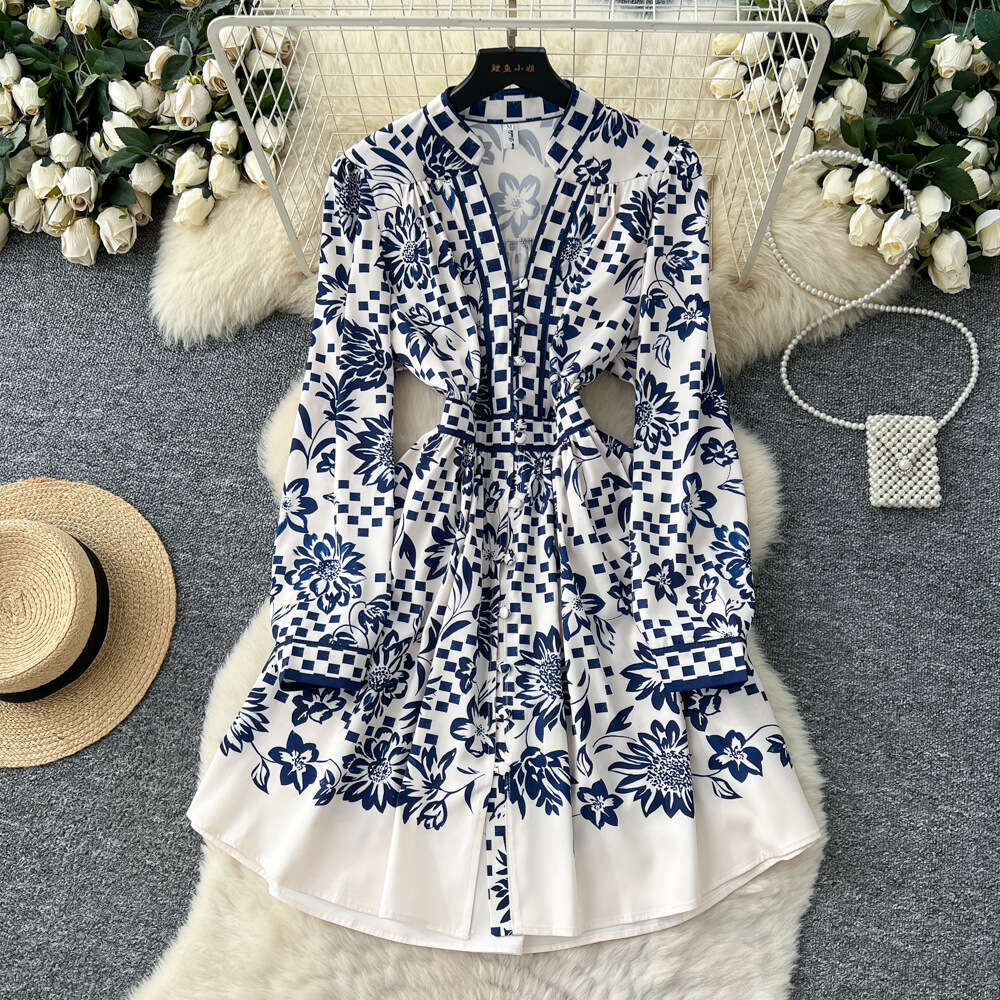 Cross-border French retro court style V-neck waist-cinching long-sleeve printed for women, autumn high-end slimming elegant A-line dress