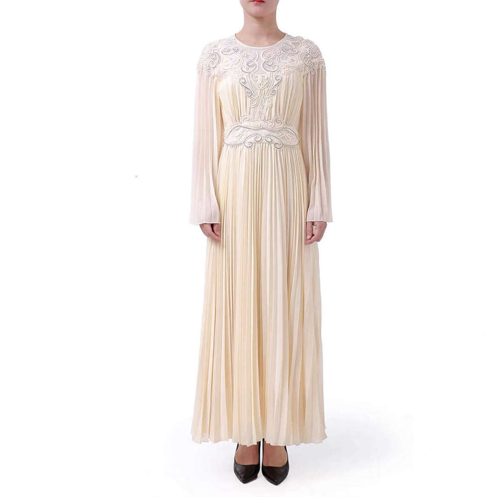 2026 autumn and winter new European and American niche light luxury elegant lace design pleated elegant fairy like long skirt