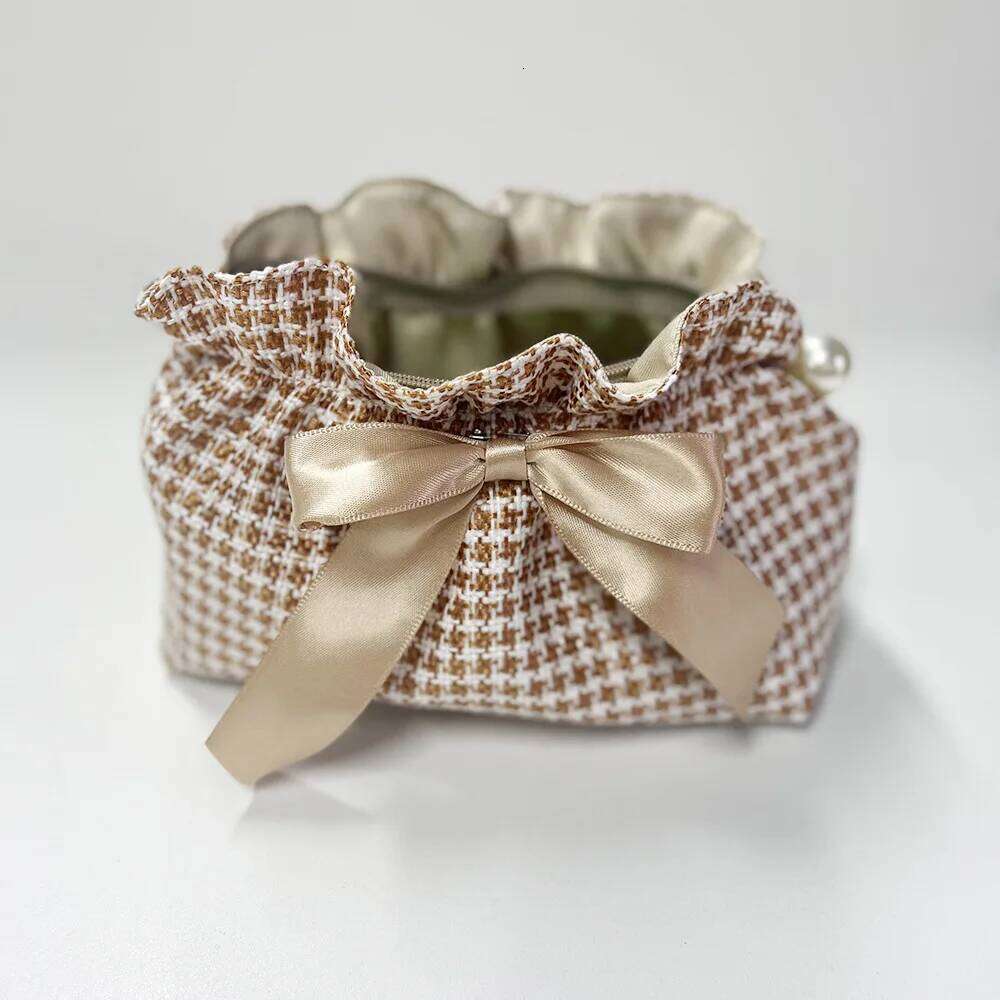 Lattice Makeup with Bowknot High-end Zipper Handbag Skin Care Product Small Women Travel Storage Bag XJ260310