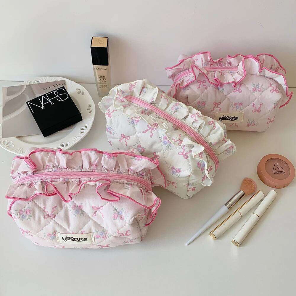Korean Women's Butterfly Bow with Lace Hand-held Girl's Travel Makeup Item Storage Bag XJ260310