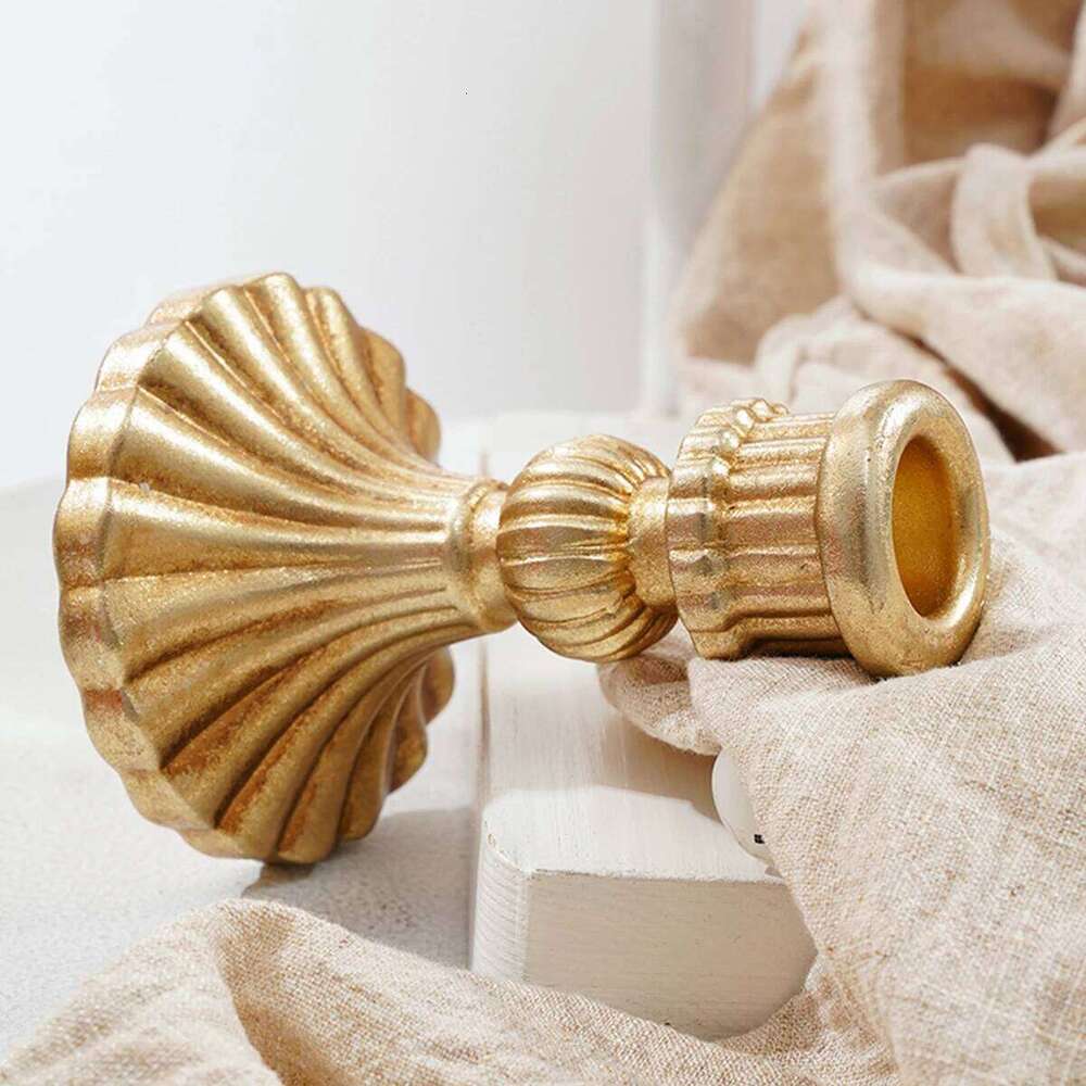 1PC, European-style simple shell pattern retro candlestick, resin material antique design table candlestick decoration H260310