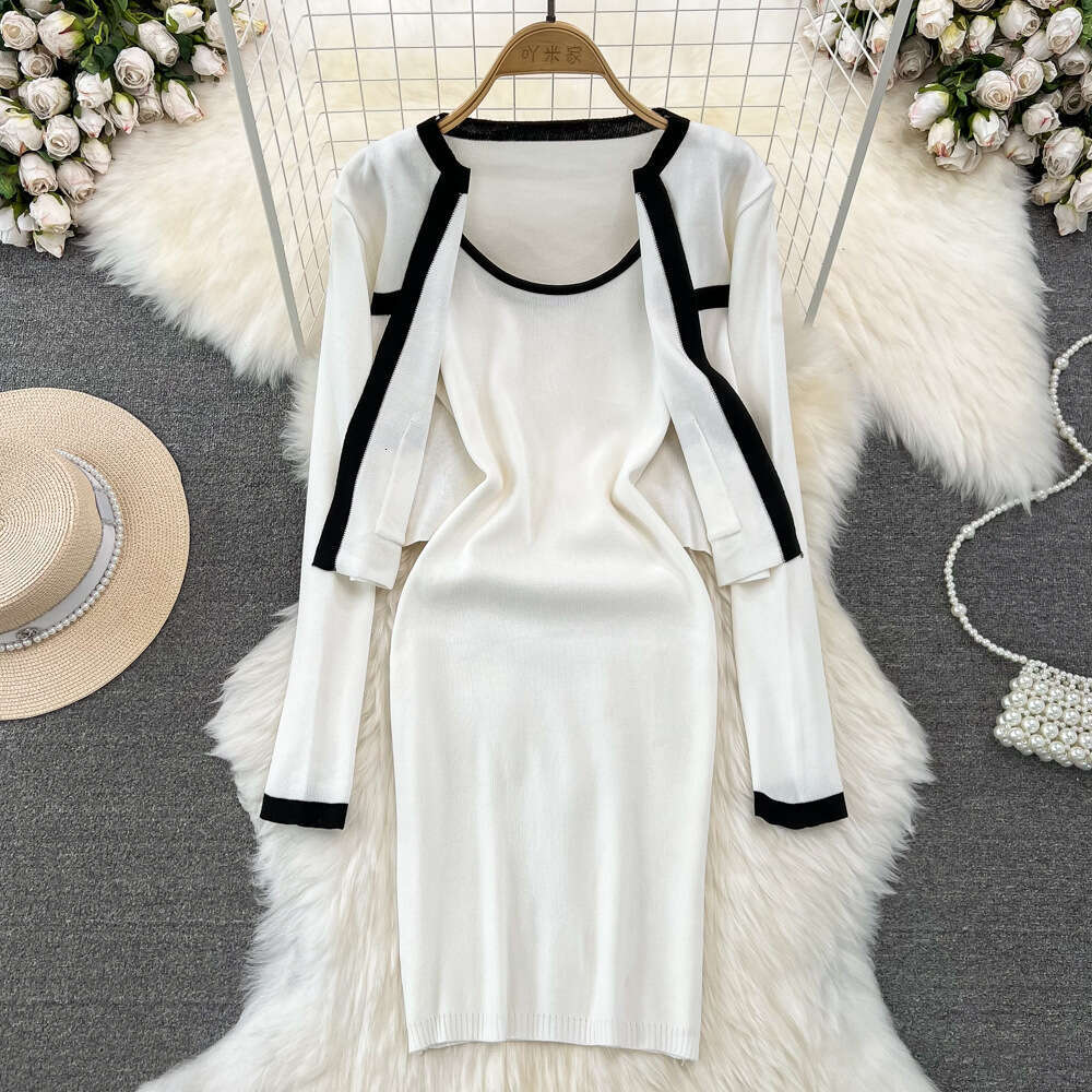 2026 Fashion Korean style long sleeved color blocked round neck knitted cardigan two-piece set waist cinching slim fit vest