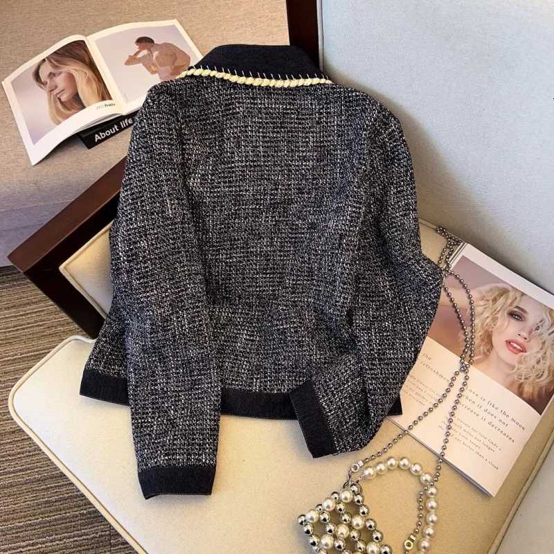 Xiaoxiangfeng denim jacket womens 2025 spring and autumn new design sense contrasting color splicing short foreign style topT260310