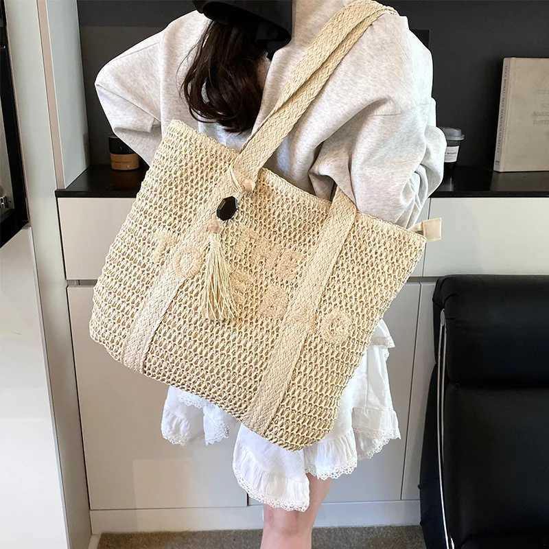 French style large capacity woven straw woven bag for women new beach vacation shoulder bag casual commuting tote bag H260310