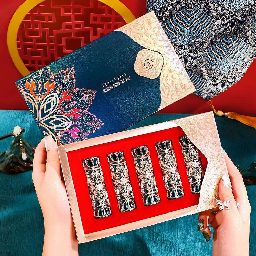 Vintage Country Style Carved Set Matte Easy To Color Lipstick Moisturize Non Stick Cup Lip Gloss Makeup Cosmetic Z260310