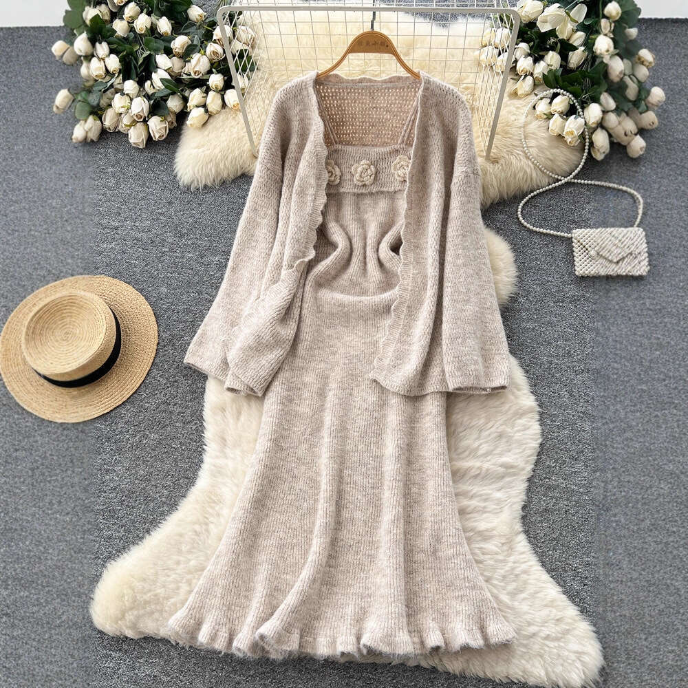 Gentle style women's autumn and winter clothing three-dimensional flower waist belt knitted dress loose jacket 2026