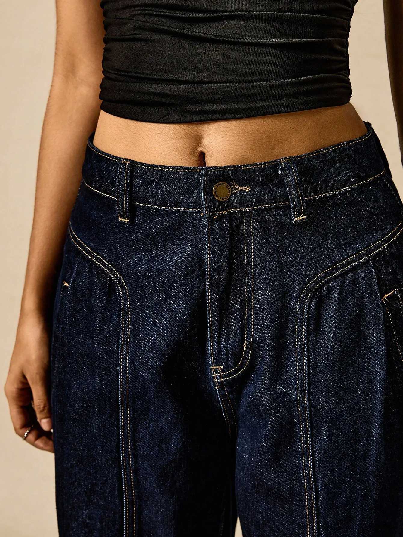 Womens Loose Fit Denim Jeans with Red Star Patch Back Design Streetwear Style for Summer Casual WearT260310