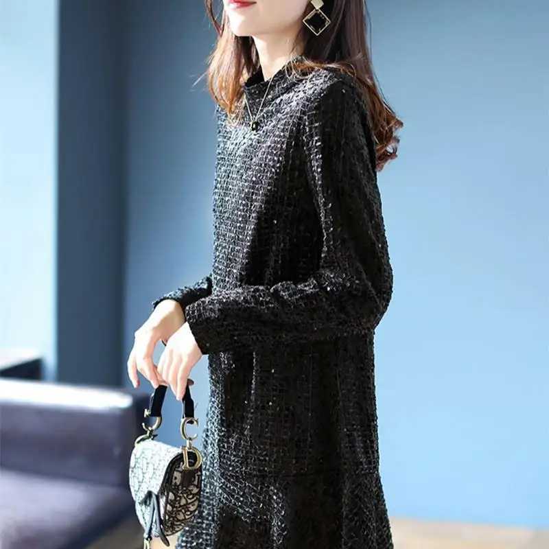 Xiaoxiangfeng Sequin Velvet Womens Autumn and Winter New Pullover Round Neck Plaid Bottom Western Style Long Sleeved DressT260310