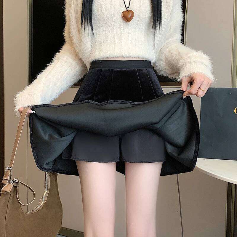 Fashion Streetwear Winter Mini Skirt Women Vintage Black Golden Velvet Pleated Skirts With Shorts A-Line Cute Skater Jupe Femme XJ260309