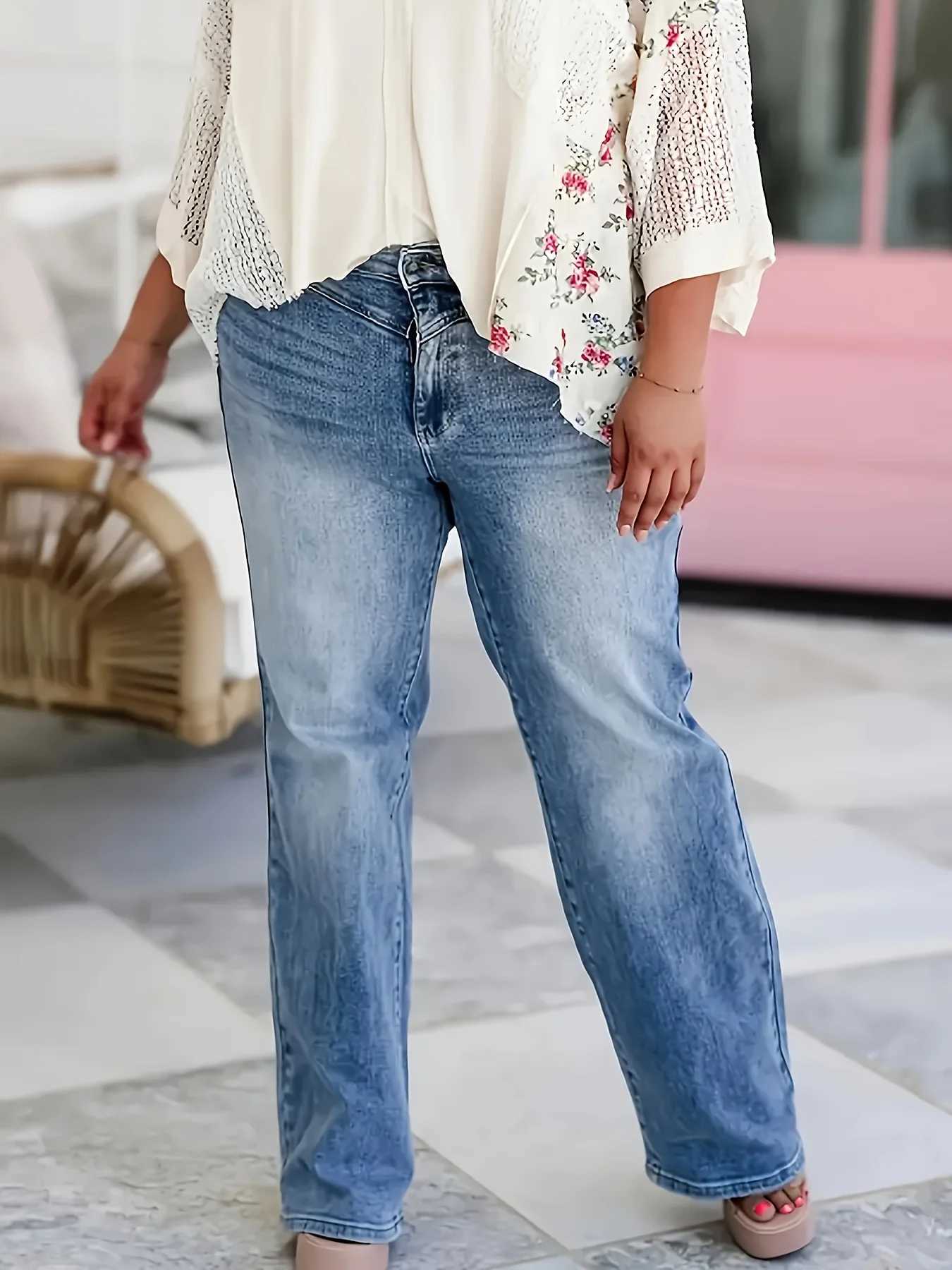 Womens Plus Size Straight Jeans - Summer Temperament Commuter Washed Plus Size Pocket Solid Color Elegant Jeans M260310