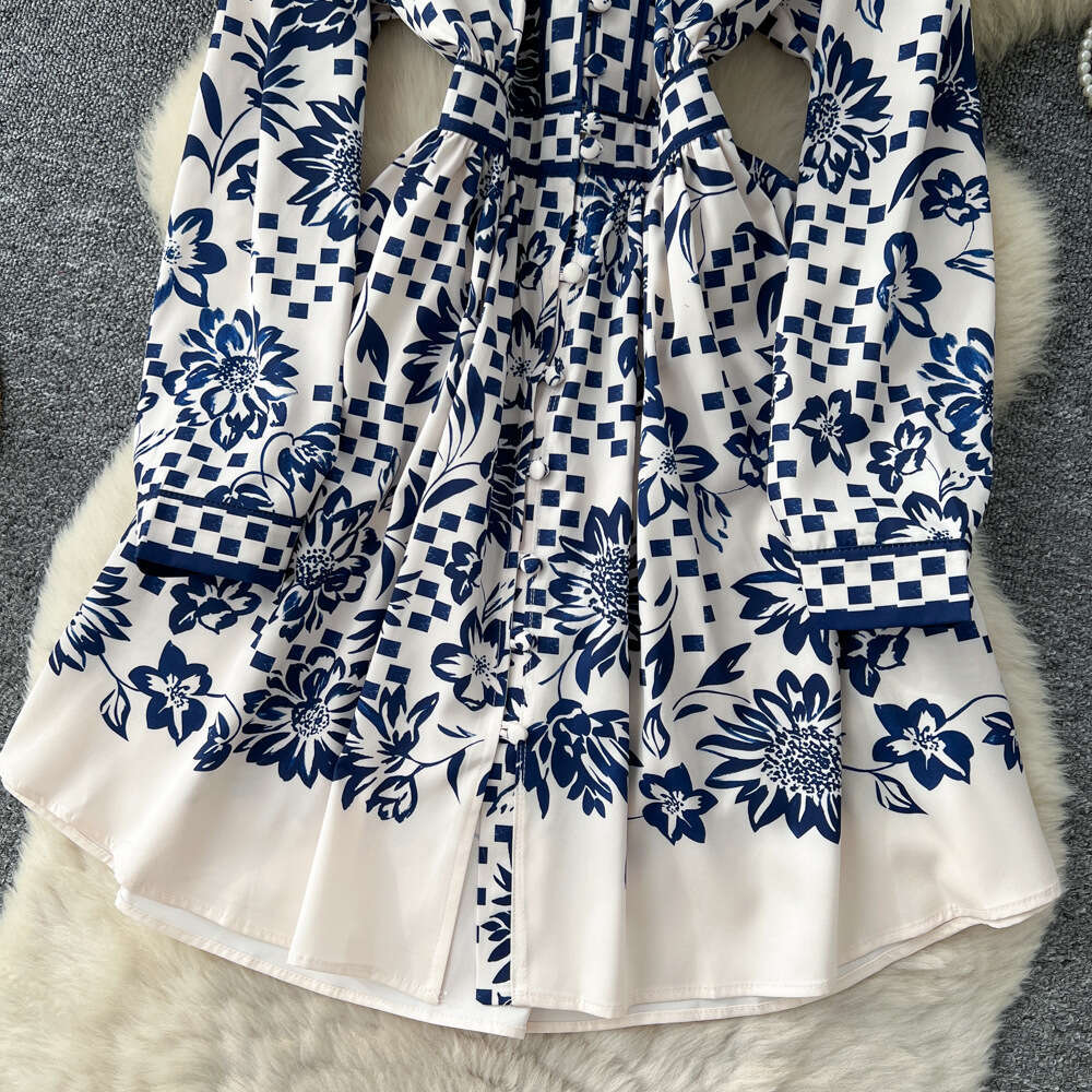 Cross-border French retro court style V-neck waist-cinching long-sleeve printed for women, autumn high-end slimming elegant A-line dress