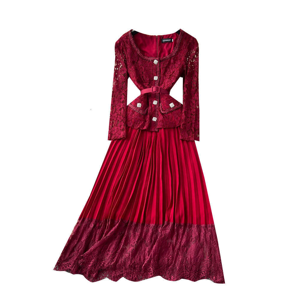 2026 designer style elegant women's autumn French fashion lace long sleeved patchwork waist pleated skirt