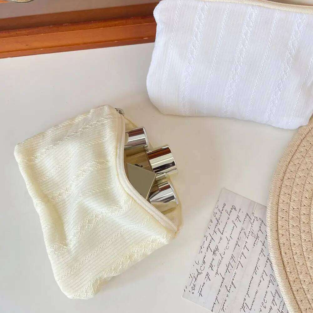 Kawaii Mini Travel Cosmetic Makeup Lipstick Pouch Earphone Data Cable Purse Sanitary Napkins Storage Bag XJ260310